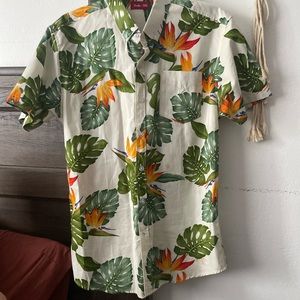 FRESKU BIRDS OF PARADISE  Button up dress shirt size S